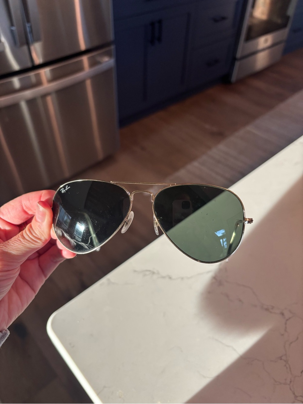 Ray-Ban Aviator Sunglasses with Green Lenses and Gold Frame